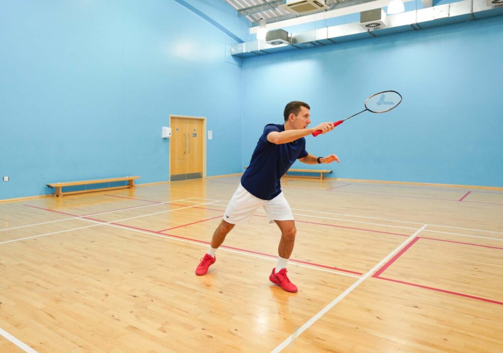 return of serve in badminton