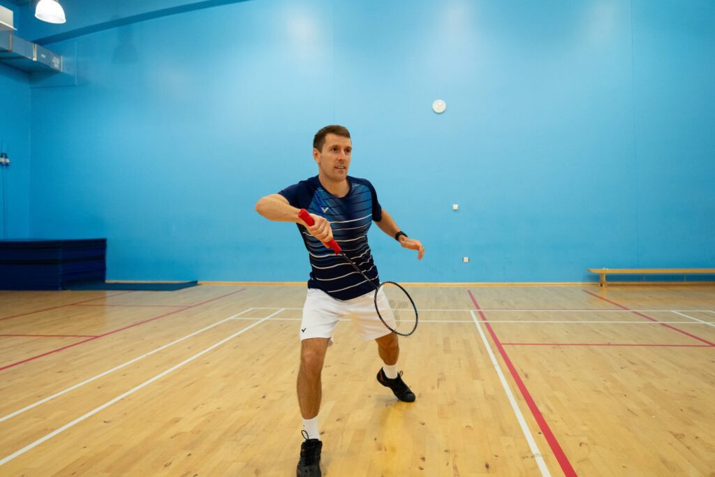 Anthony Ginting deceptive return of serve backhand technique