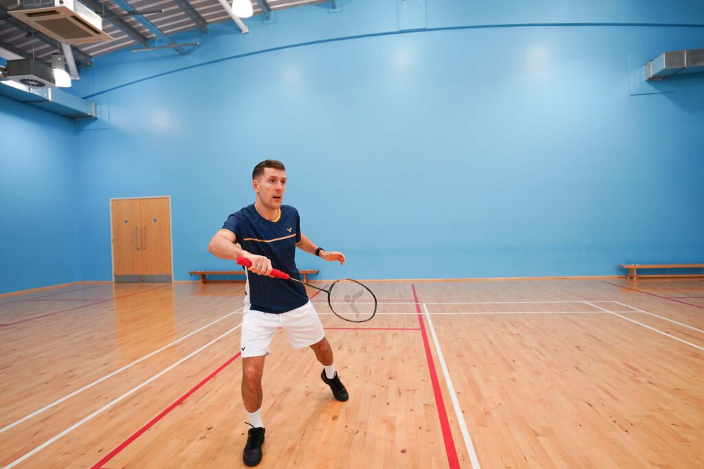 deceptive backhand net shot return for right hander