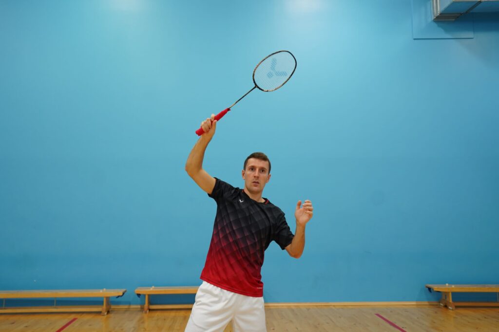 Technique for stick smash in badminton