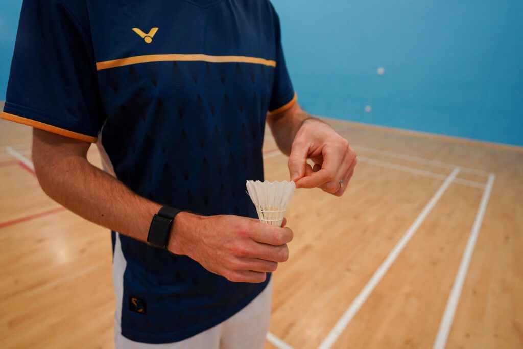 tipping badminton shuttlecock